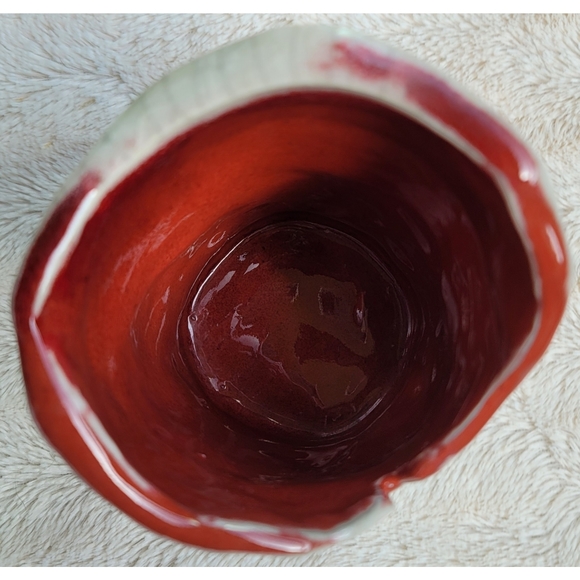 Red and white handmade pottery piece - Picture 12 of 16